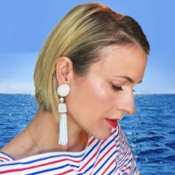 Meet your Posher, Erica - Picture 1 of 2